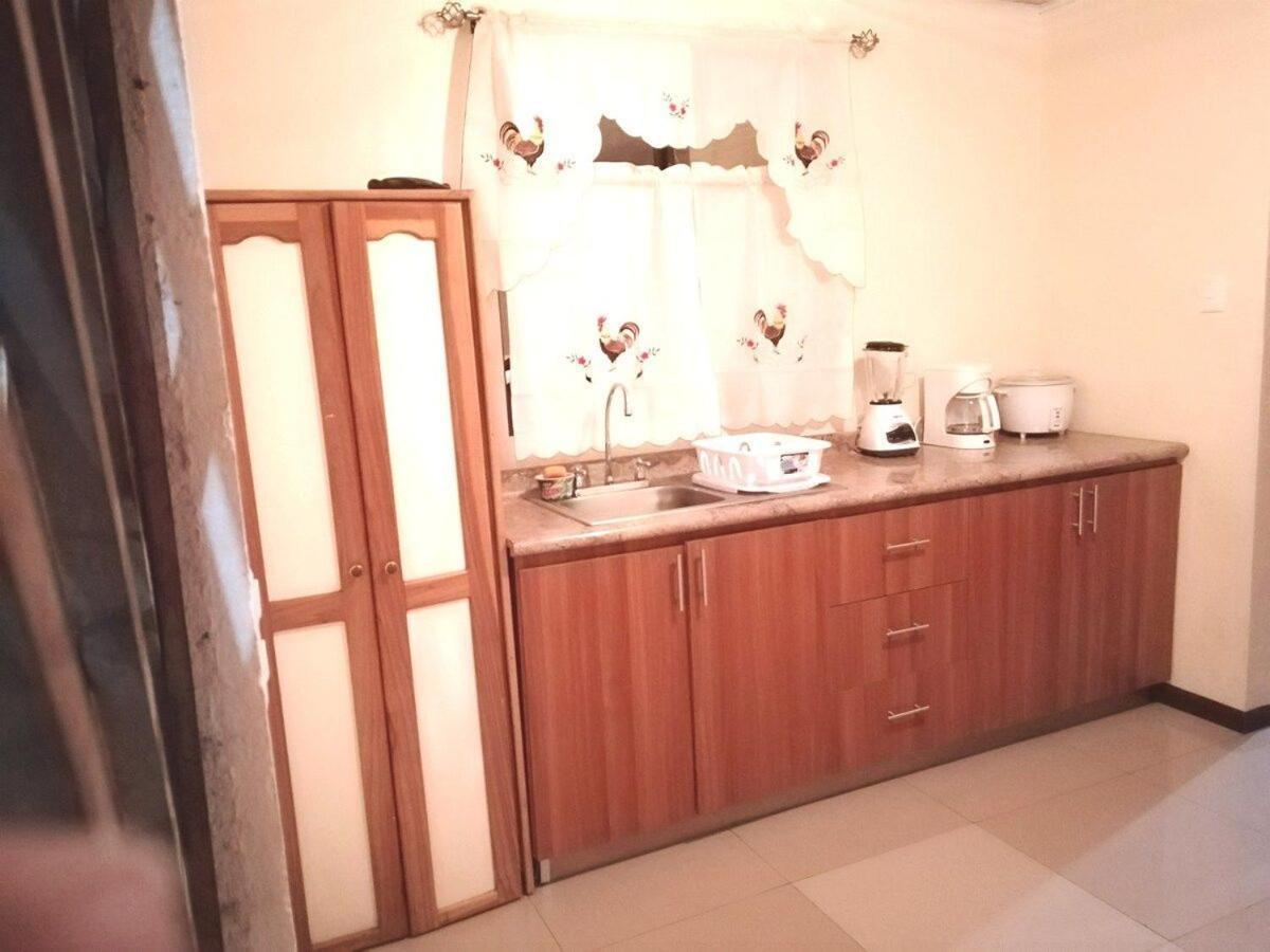 Aptos Casa Caribe, Habitaciones Privadas En Aptos Compartidos & Aptos Completos Con Auto Entrada Puerto Limon Dış mekan fotoğraf
