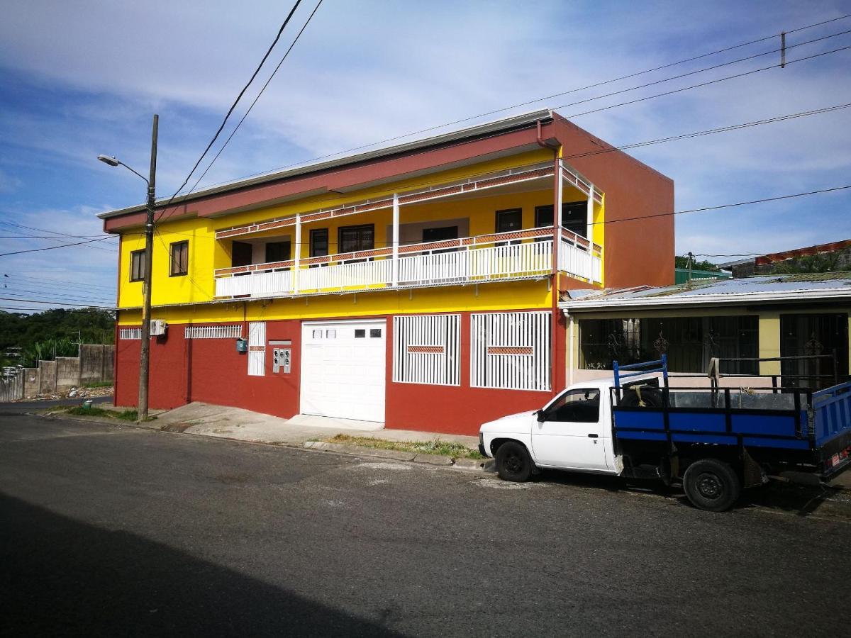 Aptos Casa Caribe, Habitaciones Privadas En Aptos Compartidos & Aptos Completos Con Auto Entrada Puerto Limon Dış mekan fotoğraf