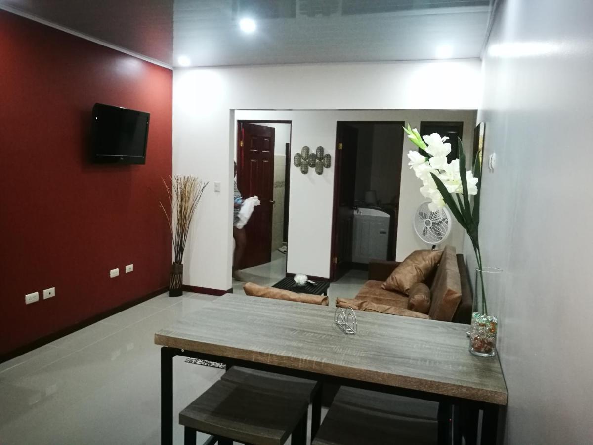 Aptos Casa Caribe, Habitaciones Privadas En Aptos Compartidos & Aptos Completos Con Auto Entrada Puerto Limon Dış mekan fotoğraf